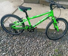 Kids mountain bike giant 8 gears