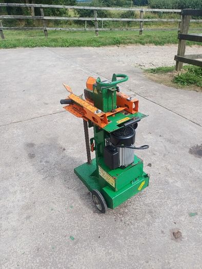 9 Ton Electric Log Splitter