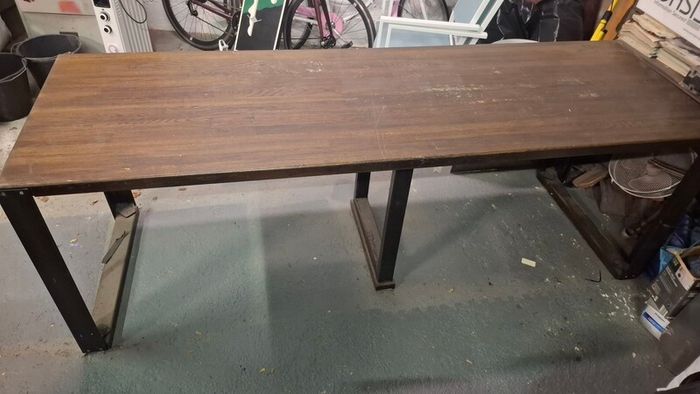 Heavy duty table