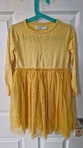Yellow dress with tulle skirt, age 4-5