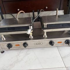 Electric commercial Silesia smooth grill