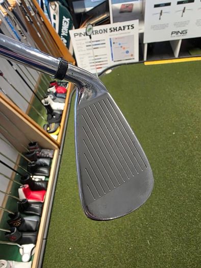 Wilson Staff D11 Irons