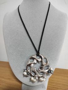 Sterling silver natural pearls necklace