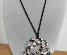 Sterling silver natural pearls necklace