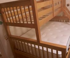 Triple bunk bed