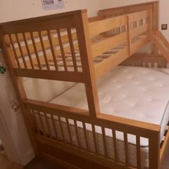 Triple bunk bed
