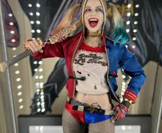 Hot Toys Suicide Squad Harley Quinn Movie Masterpiece 1/6 Action Figure