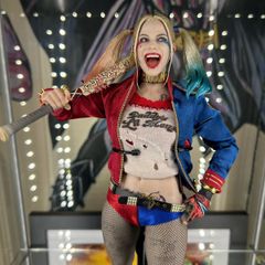 Hot Toys Suicide Squad Harley Quinn Movie Masterpiece 1/6 Action Figure