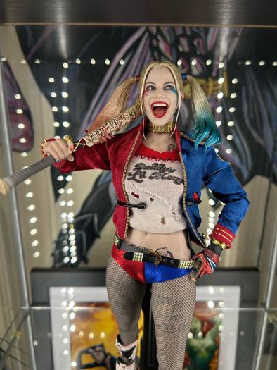Hot Toys Suicide Squad Harley Quinn Movie Masterpiece 1/6 Action Figure