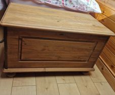 Blanket box