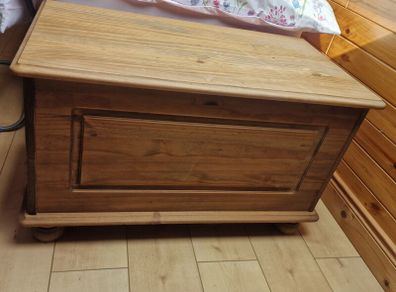 Blanket box