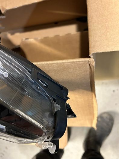 toyota yaris headlights