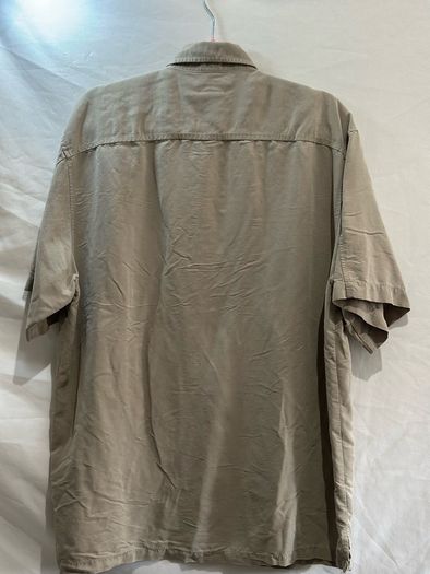 short-sleeve button-down casual shirt