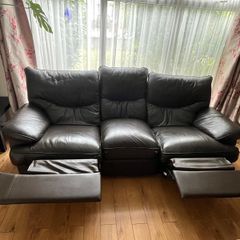 3 Seater leather sofa with reclining seats