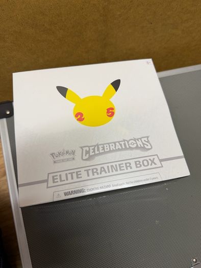 Pokemon Celebrations ETB Elite Trainer Box 25th Anniversary
