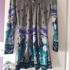 print dress-tunic fits size 8-10 , 10 medium