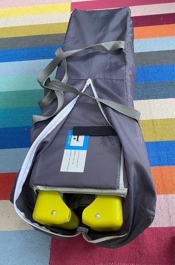 travel cot very good condition