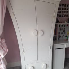 wardrobe and dressing table disney style