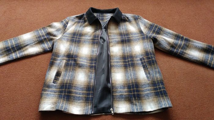 Check pattern zip-up jacket