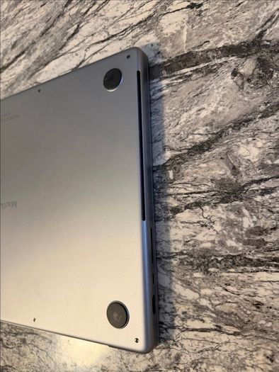 Apple MacBook Pro 16" (2021) M1 Pro / 16GB / 512GB 88%BH