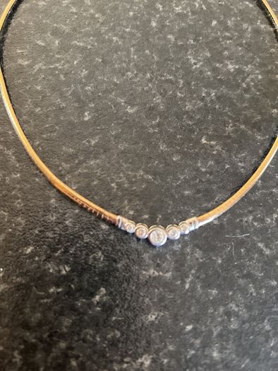 9 carat gold necklace