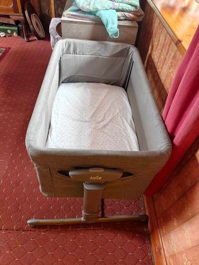 travel cot