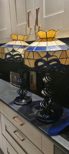 Tiffany style glass nautical table lamp