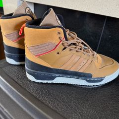 Adidas runners