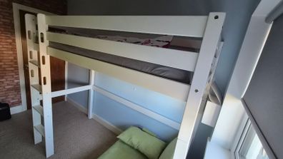Bed high sleeper