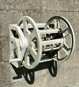 Free Wall Mounted Hose Reel