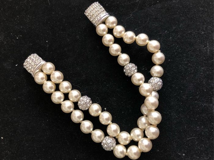 pearl bracelet