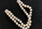 pearl bracelet
