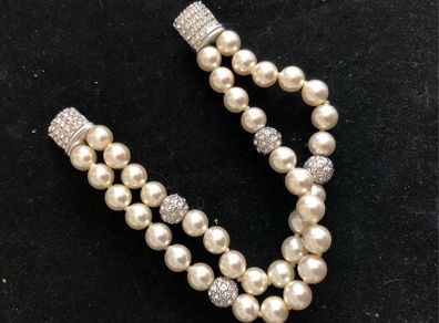 pearl bracelet