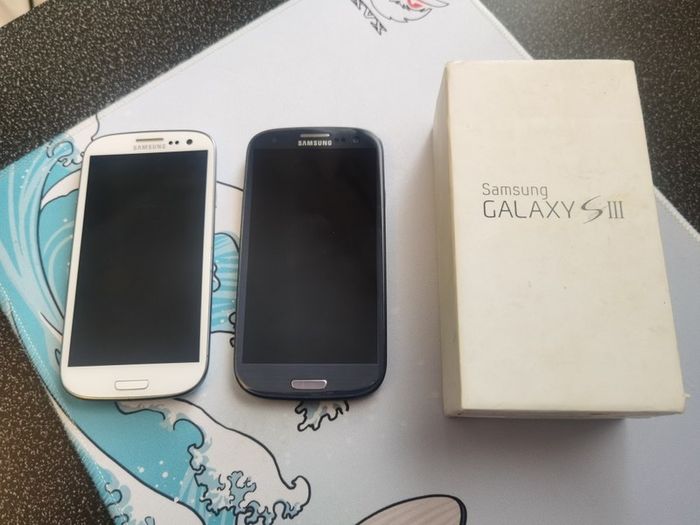 2 x Galaxy S3 GT-I9300 Simfree Unlocked