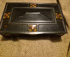 Players antique tin