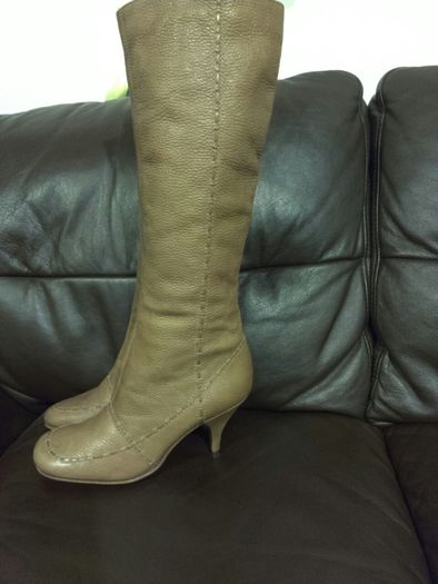 Aerosoles Signature Boots, size EU-38, UK-5, brand new.