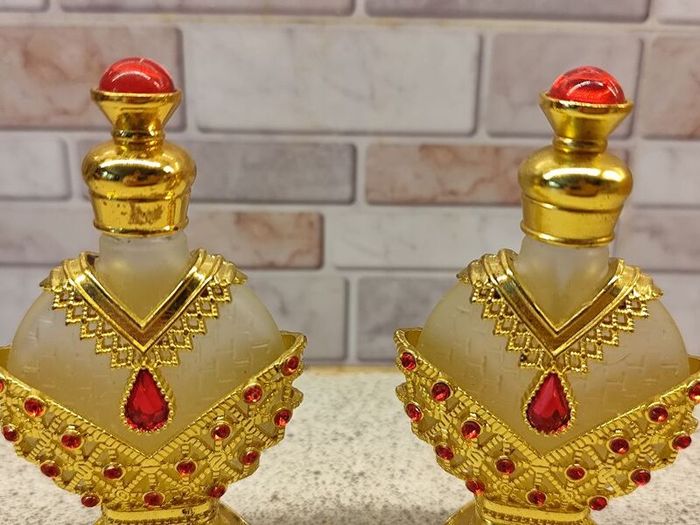 Vintage Jewelled Filigree Perfume Bottle Set Ornate Gold Tone & Red Stones With Original Amber Scent