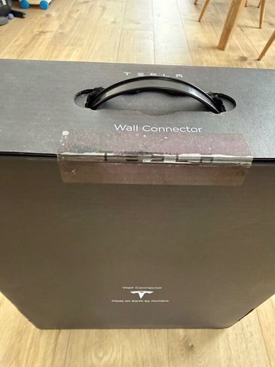 Tesla charger/ wall connector