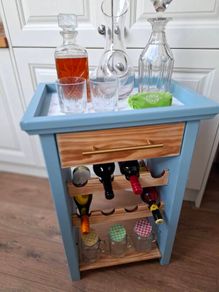(Open to offers) Luxury drinks stand with removable top tray