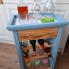 (Open to offers) Luxury drinks stand with removable top tray