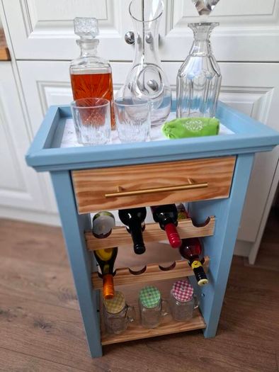 (Open to offers) Luxury drinks stand with removable top tray