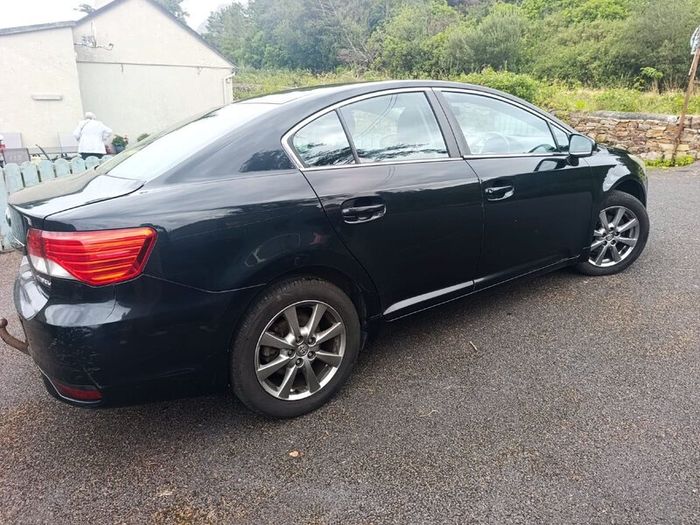 Toyota Avensis 2012