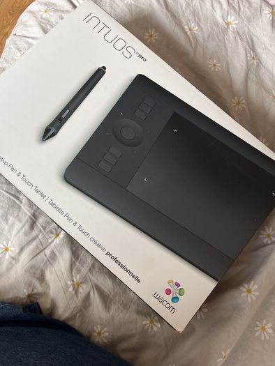 wacom intuos pro small ver2019 (non-functioning pen)