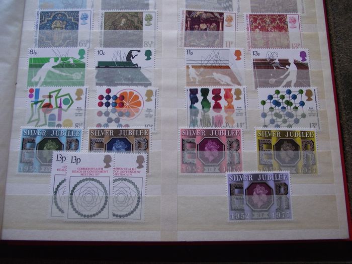 Collection of Mint Elizabeth II stamps, blocks and strips (1946-1990s)