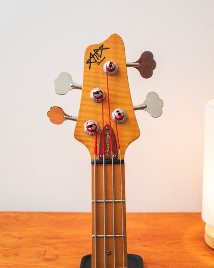Ibanez ATK1300 Prestige Bass 1999 - Natural