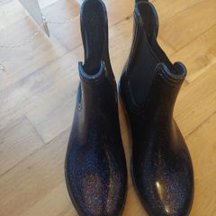 Girl's wellies