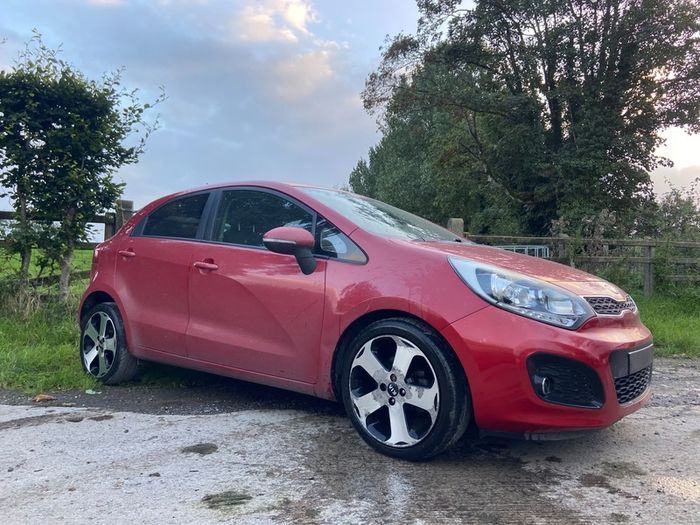 2013KIA Rio Breaking For Parts