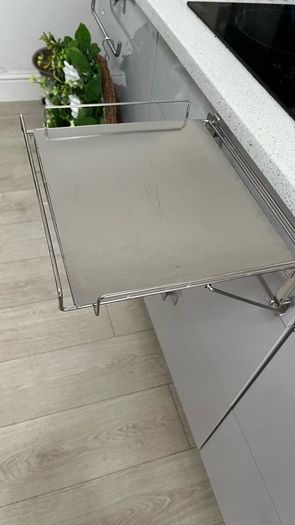 Folding shelf / countertop