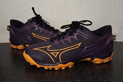 Mizuno Wave Lynx 2 Trainers