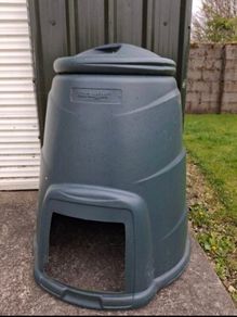 Compost Bin with lid